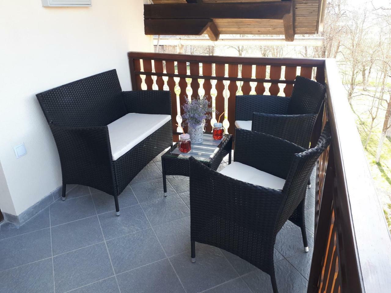 Apartment Jareb Слунь Екстер'єр фото