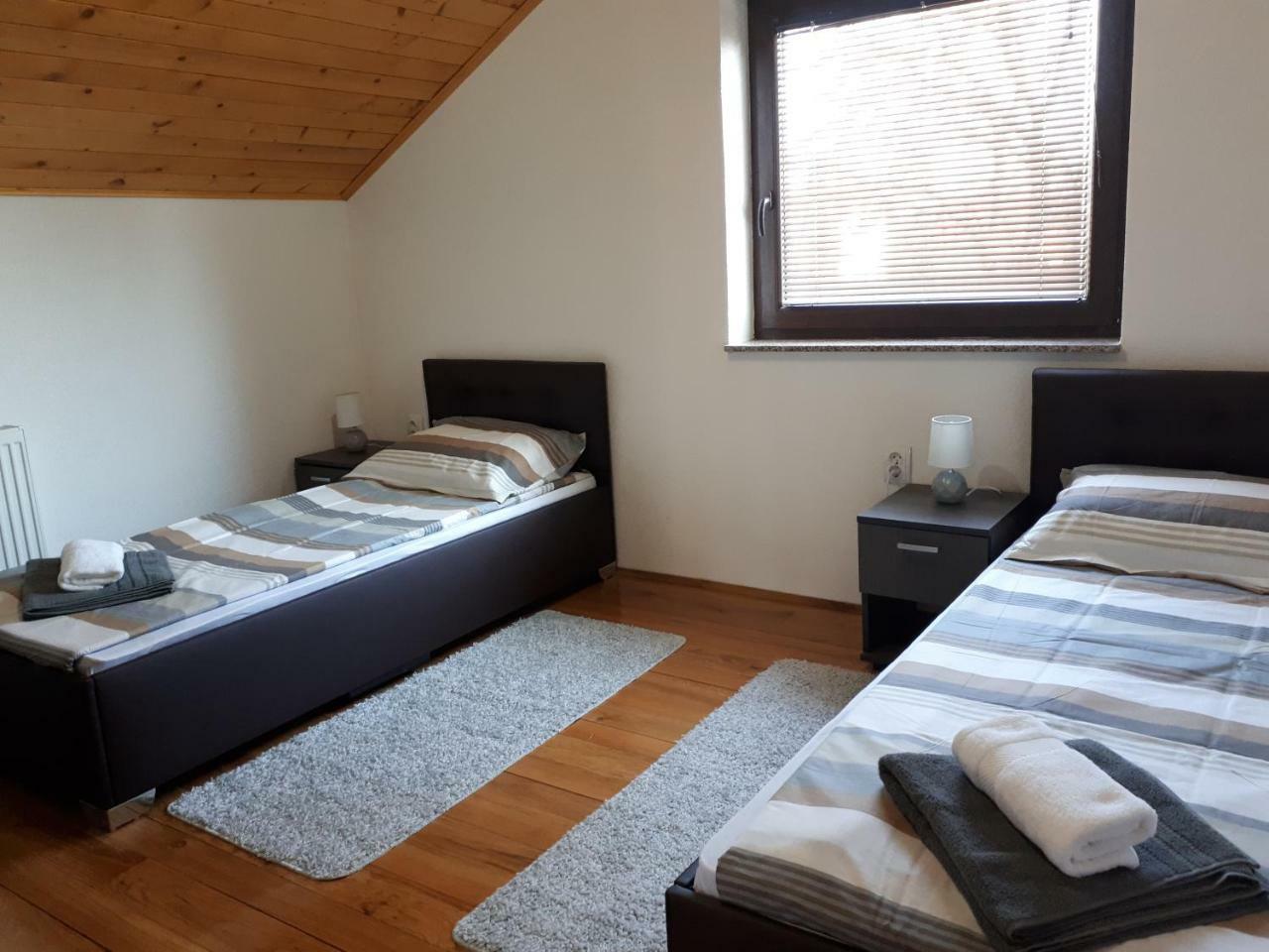 Apartment Jareb Слунь Екстер'єр фото