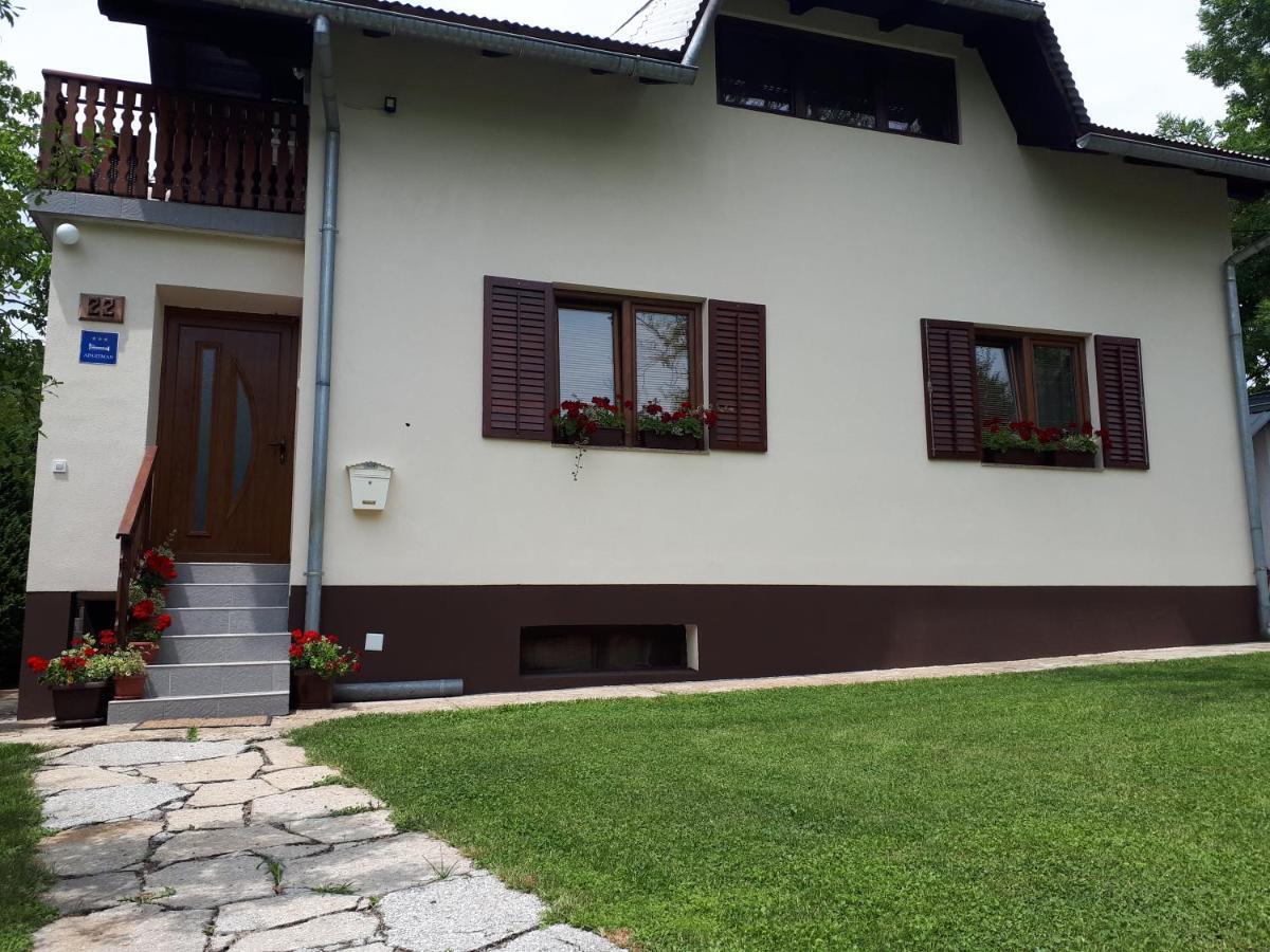 Apartment Jareb Слунь Екстер'єр фото